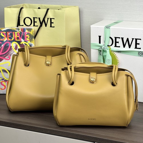 Loewe 로에베 Madrid (Small)