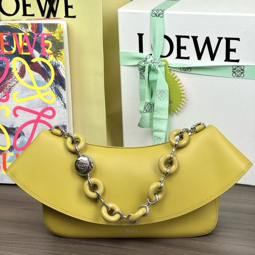 Loewe 로에베 Ola (Medium)