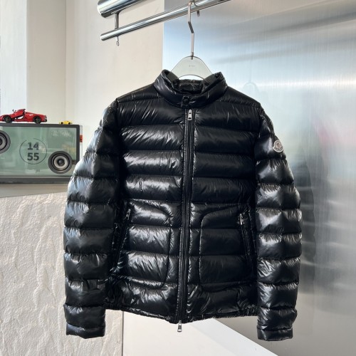 Moncler 몽클레어 acorus