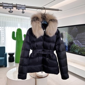 Moncler 몽클레어 Boed
