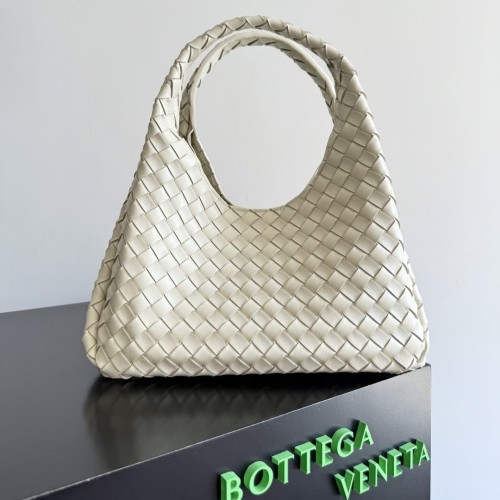 BOTTEGA VENETA 보테가 베네타 Campana (스몰사이즈)
