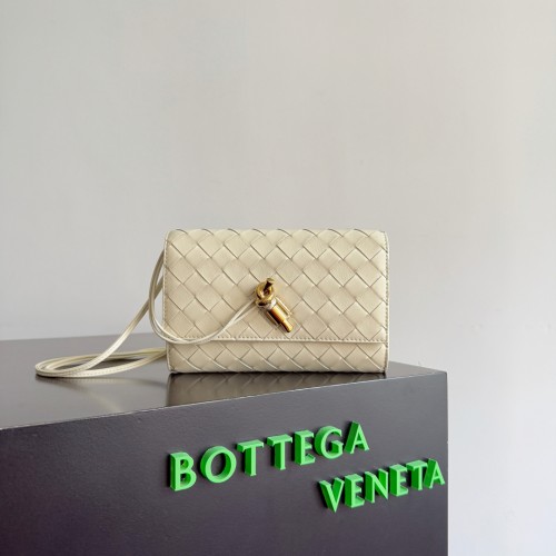 Bottega Veneta 보테가 베네타 Andiamo