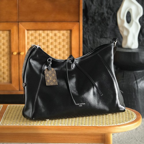 LV 루이비통 Carryall (Medium)