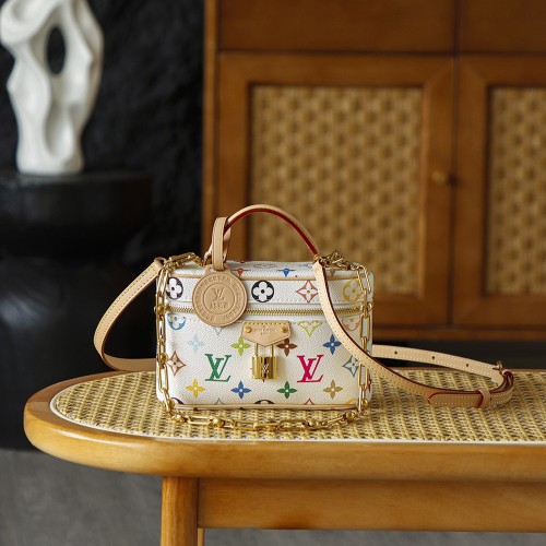 LV 루이비통 Vanity Pouch