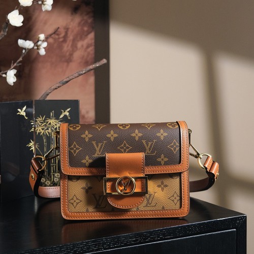 LV 루이비통 Dauphine (Mini)