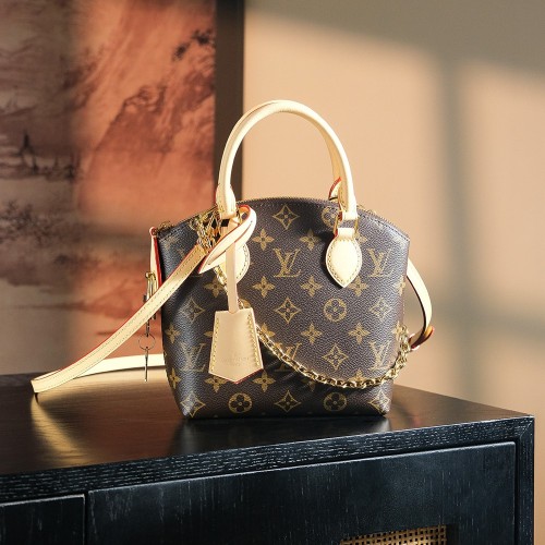 LV 루이비통 Lockit BB