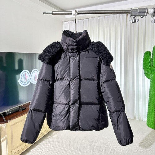 Moncler 몽클레어  Castelnou