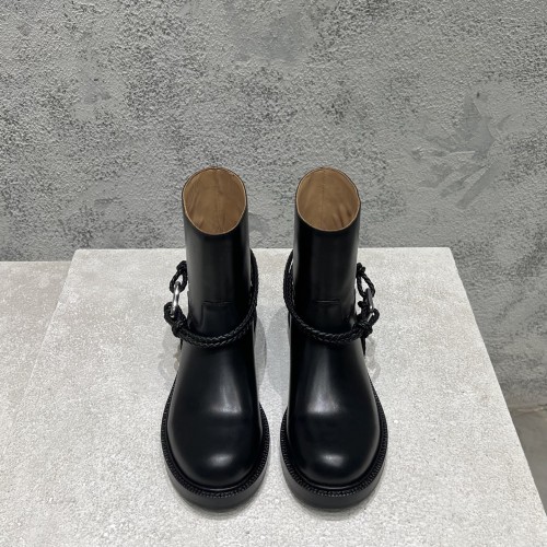 Bottega Veneta 보테가 베네타 James