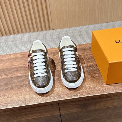 LV 루이비통 Time Out