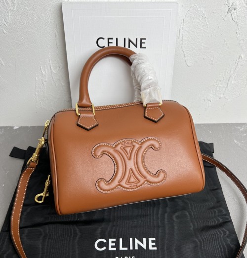 Celine 셀린느 CUIR TRIOMPHE (Small)