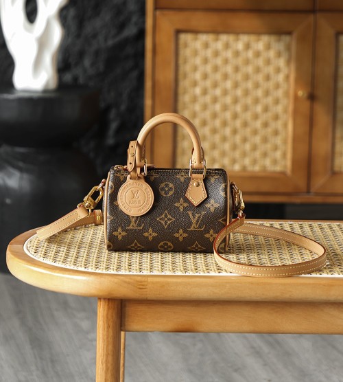 LV 루이비통 Nano Speedy