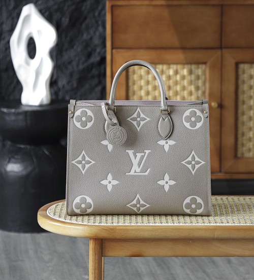 LV 루이비통 On The Go