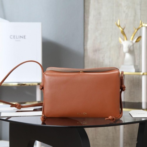 Celine 셀린느 Triompe Flap