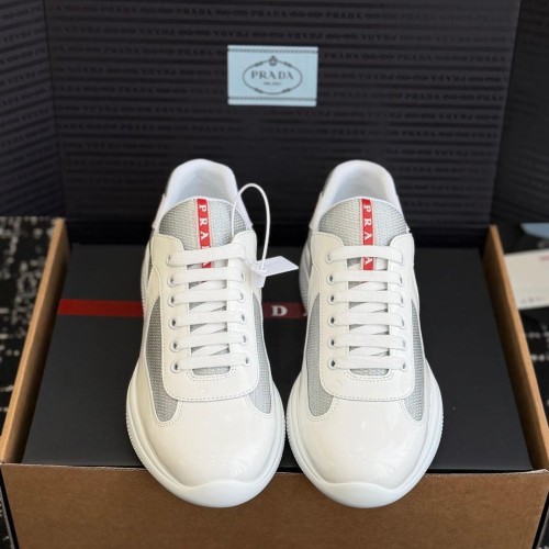 Prada 프라다 스니커즈