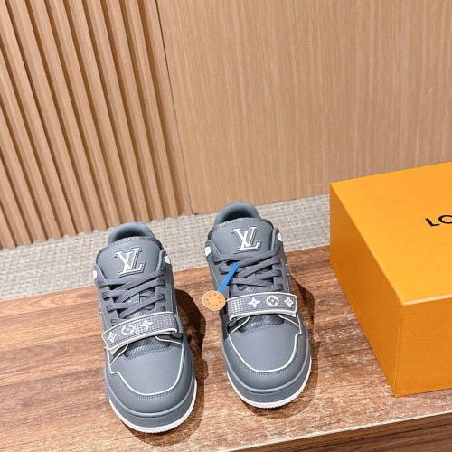 LV 루이비통 Trainner