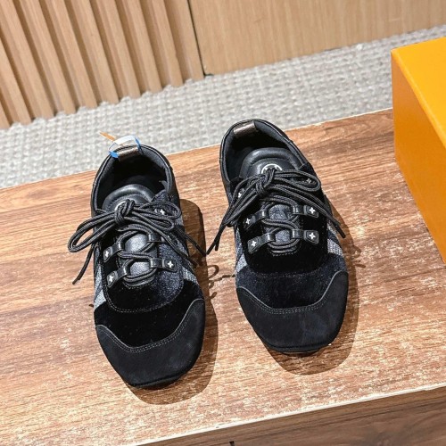 LV 루이비통 스니커리나