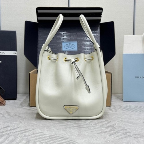 Prada 프라다 버킷백