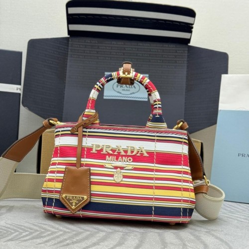 Prada 프라다 스트라이프 토트