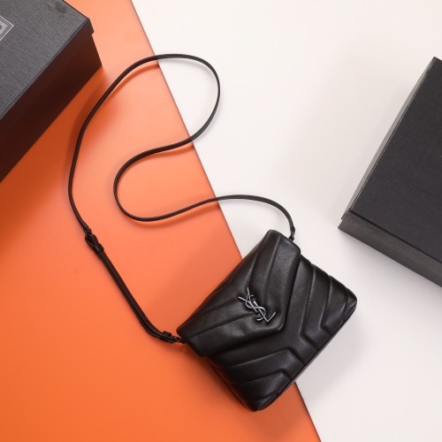 YSL 입생로랑 LouLou (Mini)