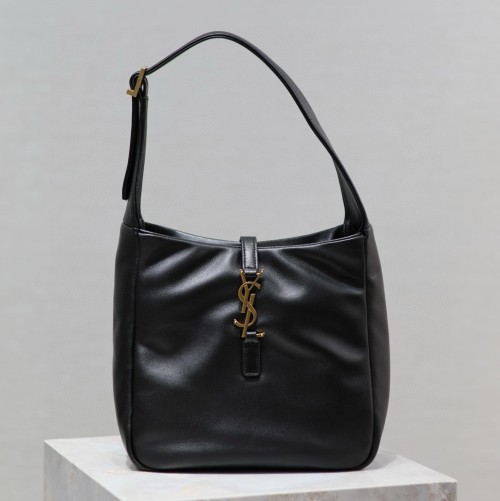 YSL 입생로랑 LE 5A7
