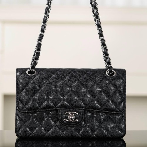 Chanel 샤넬 Classic Flap