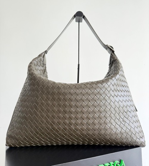 BOTTEGA VENETA 보테가 베네타 Traveler