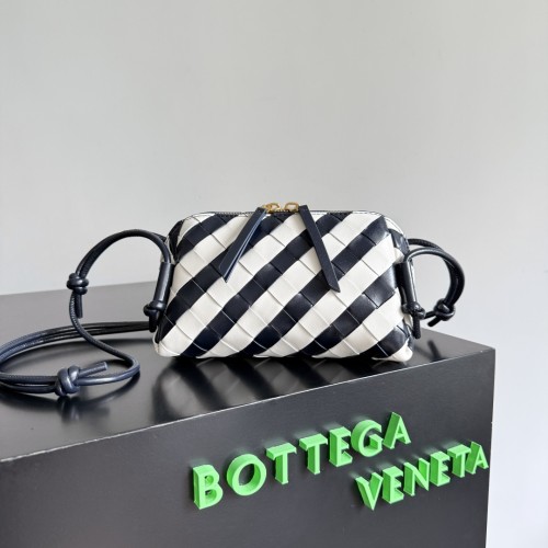 Bottega veneta Concert Pouch