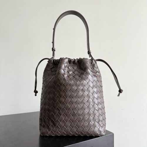 BOTTEGA VENETA 보테가 베네타 Biblioteca Bucket