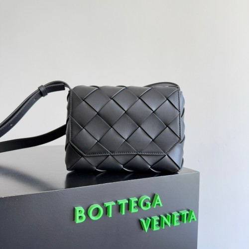 BOTTEGA VENETA 보테가 베네타 Diago