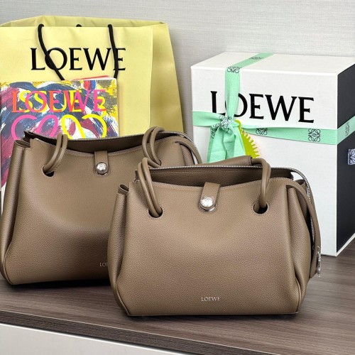 Loewe 로에베 Madrid