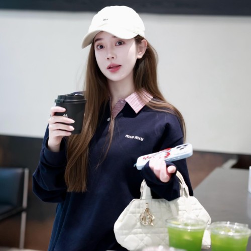 MiuMiu 미우미우 Polo 긴팔티