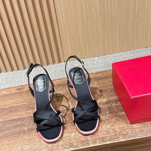 Roger Vivier 로저 비비애 펌프스