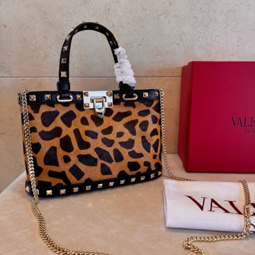 Valentino 발렌티노 Garavani Rockstud