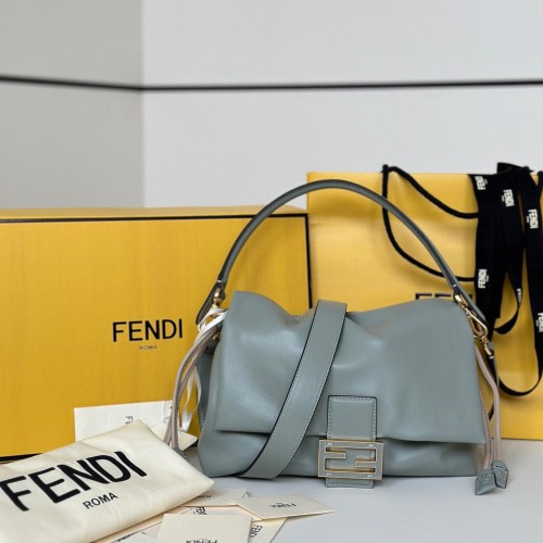 FENDI 펜디 Mamma Baguette