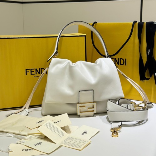 FENDI 펜디 Mamma Baguette