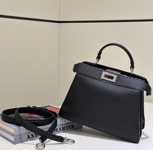 Fendi 펜디 Peekaboo(Small)