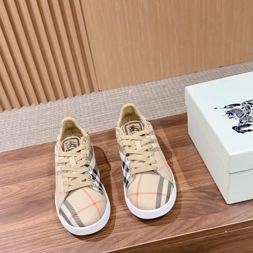 Burberry 버버리 스니커즈