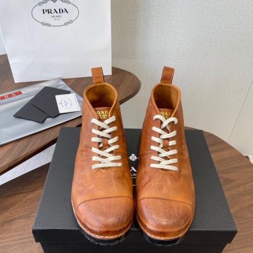 Prada 프라다 Horse