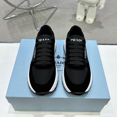 Prada 프라다 스니커즈