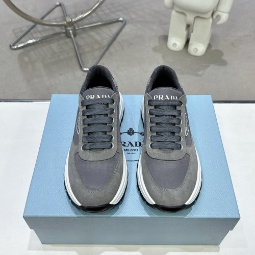 Prada 프라다 스니커즈