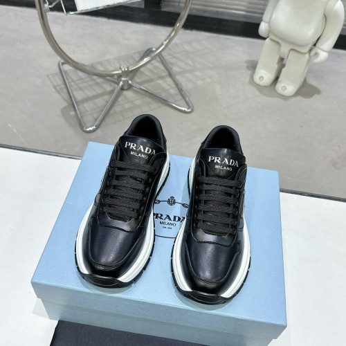 Prada 프라다 스니커즈