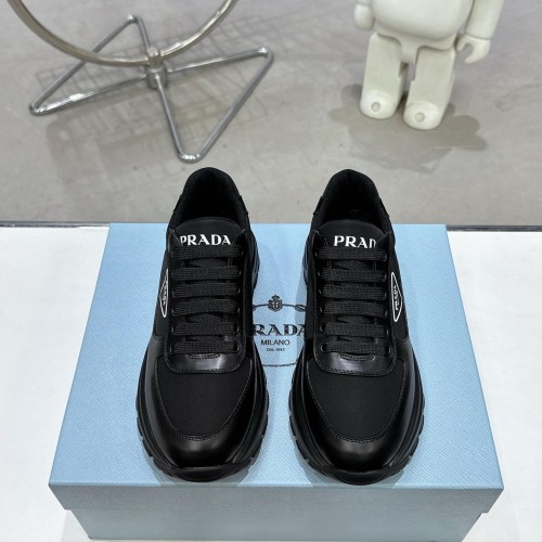 Prada 프라다 스니커즈