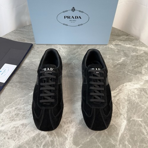 Prada 프라다 스니커즈