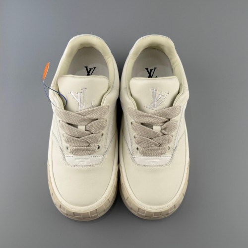 LV 루이비통 Tilted