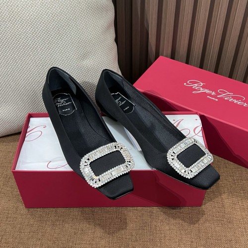 Roger Vivier 로저 비비애