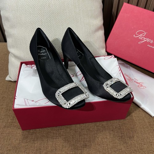 Roger Vivier 로저 비비애