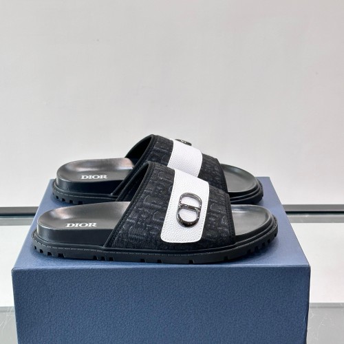 Christian Dior 디올