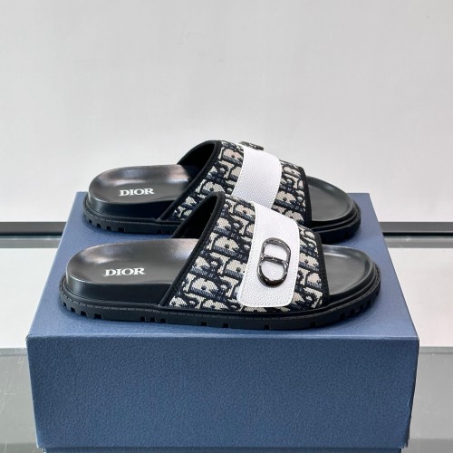 Christian Dior 디올