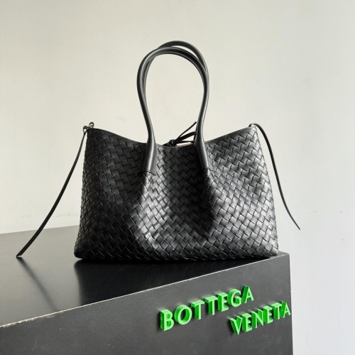 Bottega Veneta 보테가 베네타 Pinacoteca (Medium)