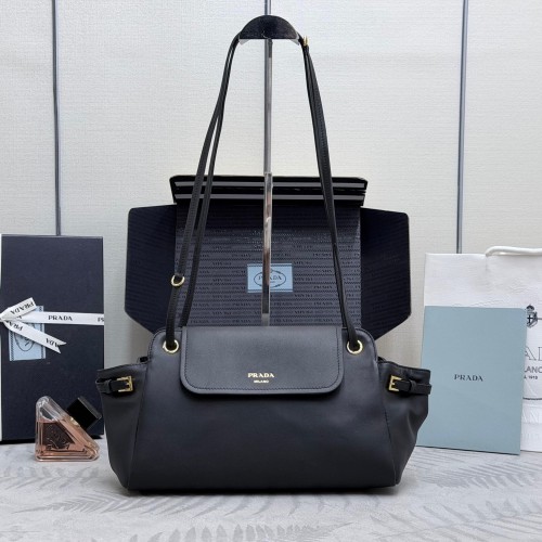 Prada 프라다 Carry